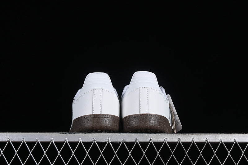 adidasUnisex Samba Platinum - White