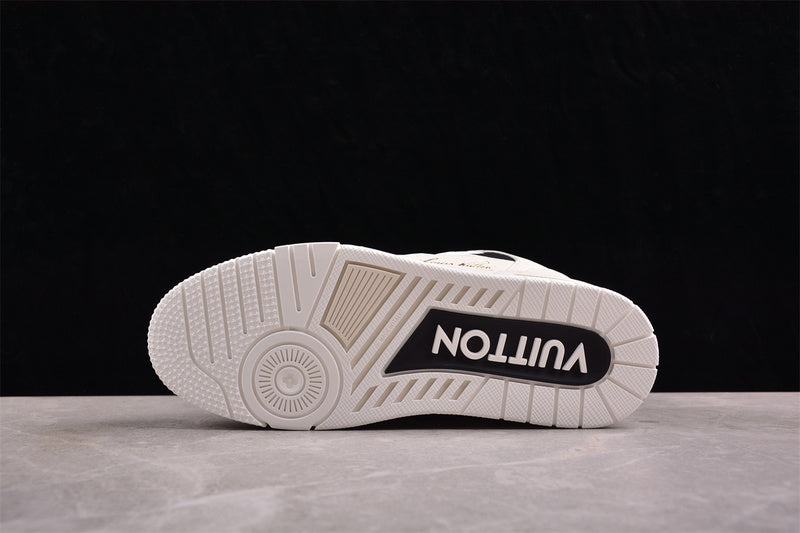 LouisVuitton Trainer - Cream/Black