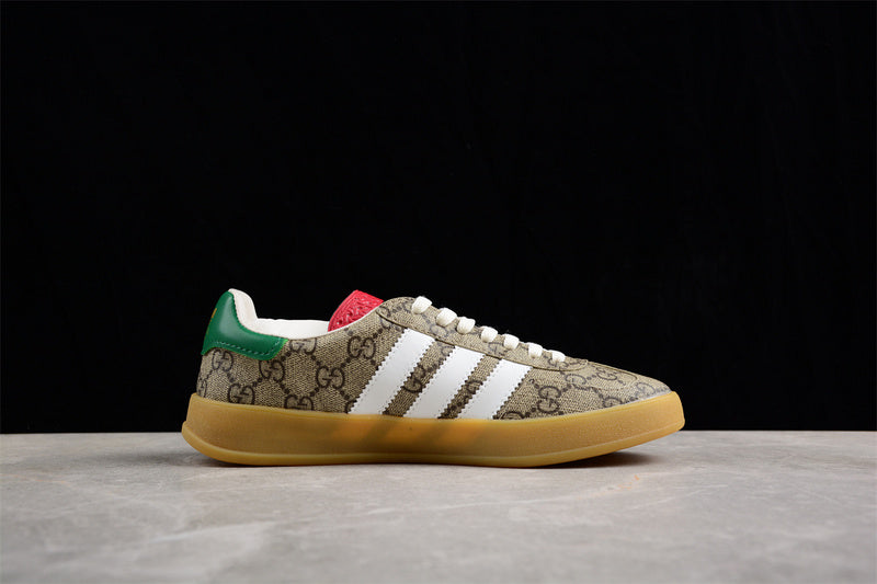 adidasUnisex x Gucci Gazelle Beige - Monogram