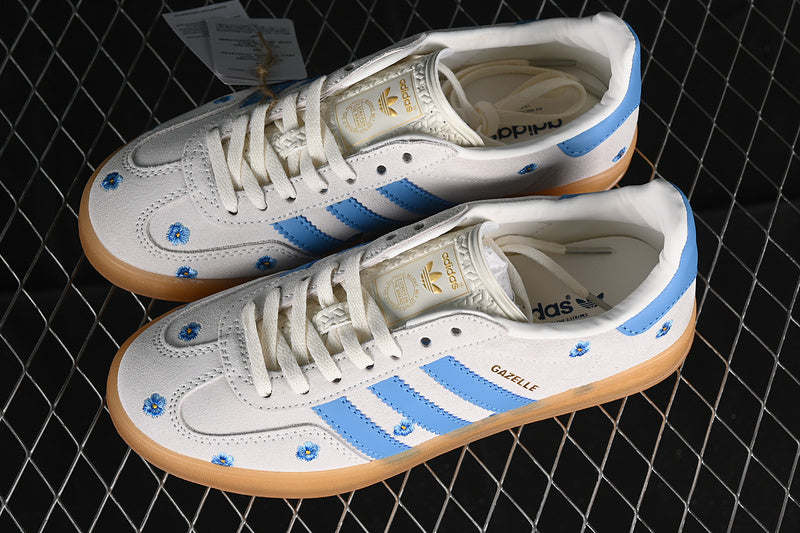 adidasWMNS Gazelle Indoor Light - Blue Floral