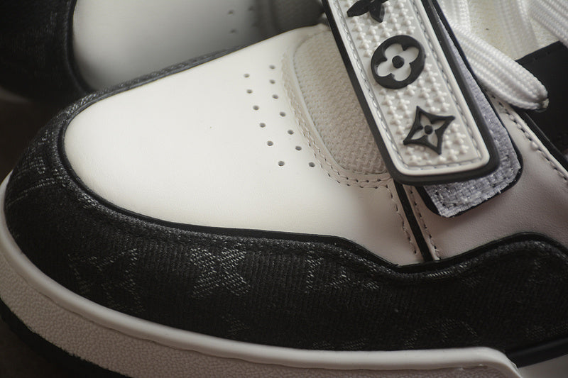 LouisVuitton Trainer Strape - Black