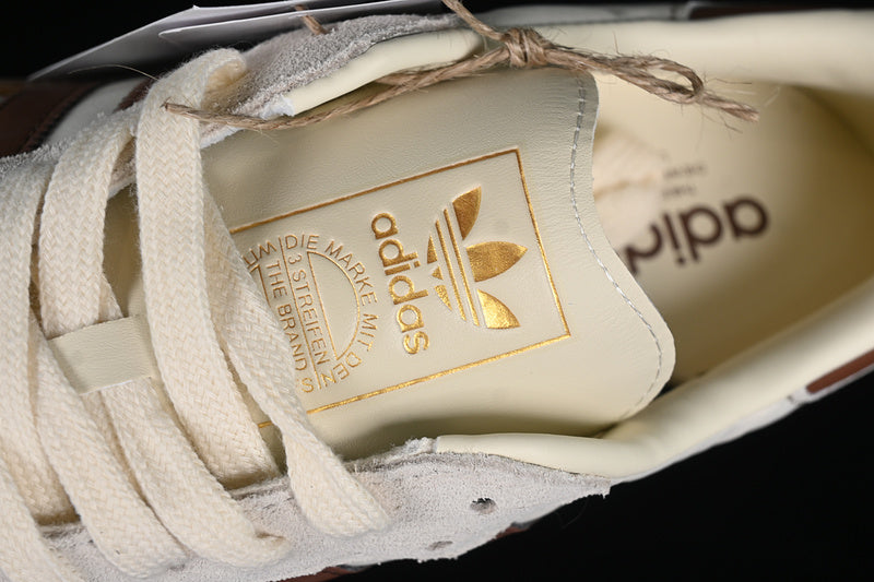 adidasMens Samba Pre Loved - Cream/Brown