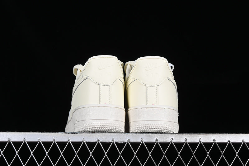 NikeUnisex Air Force 1 AF1 - Fresh coconut milk