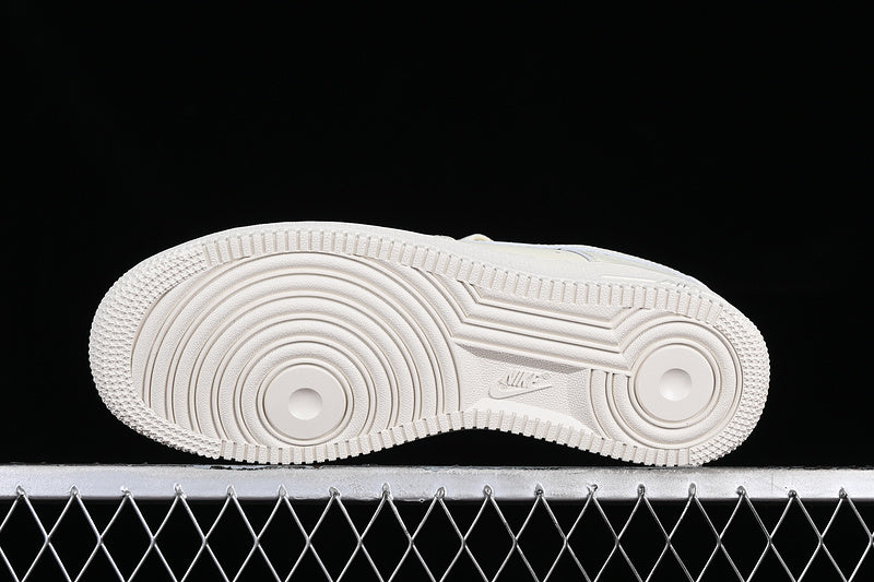 NikeUnisex Air Force 1 AF1 - Fresh coconut milk