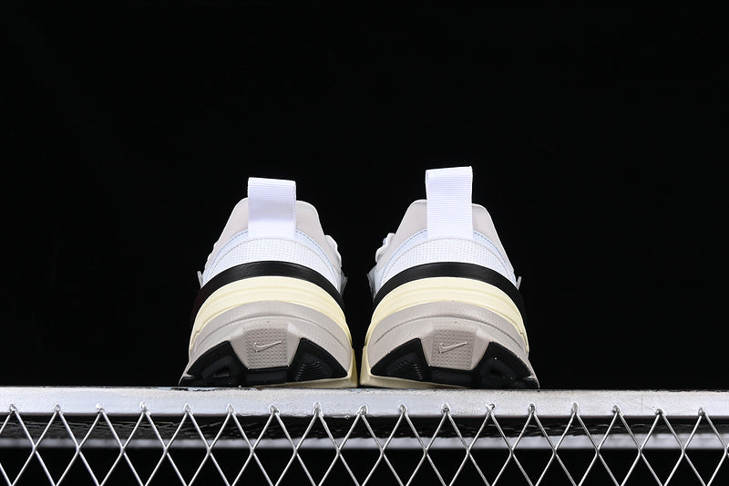 NikeUnisex V2k Run - Metallic Sliver