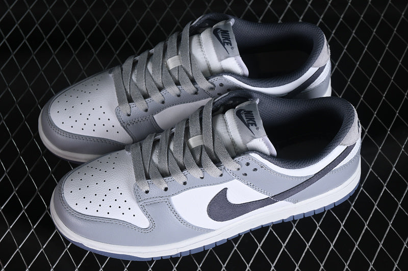 NikeUnisex SB Dunk Low - Light Carbon