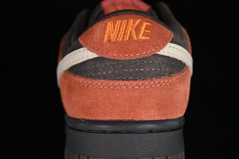 NikeUnisex Dunk Low - Red Panda