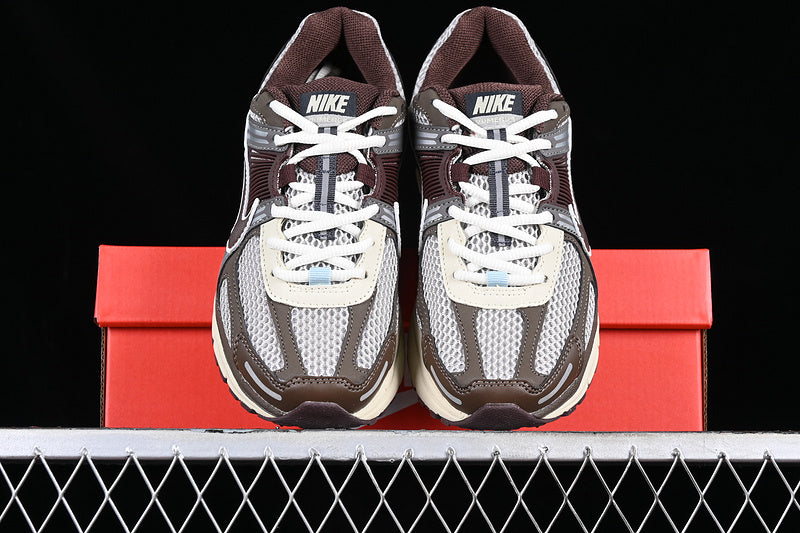 NikeMens Zoom Vomero 5 - Earth