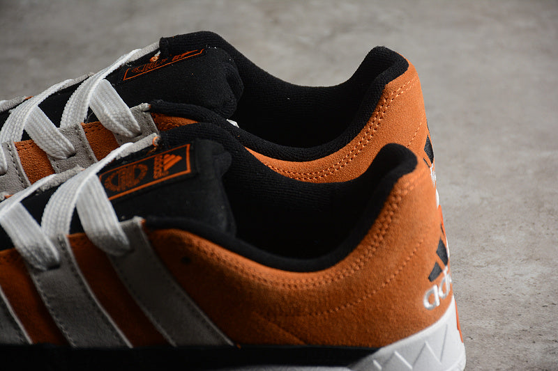 adidasUnisex Adimatic - Orange