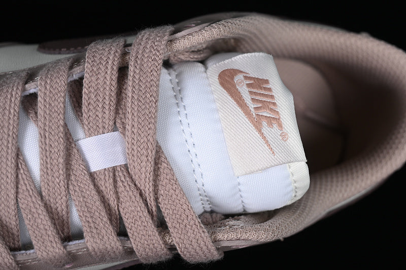 NikeWMNS Sb Dunk - Diffused Taupe