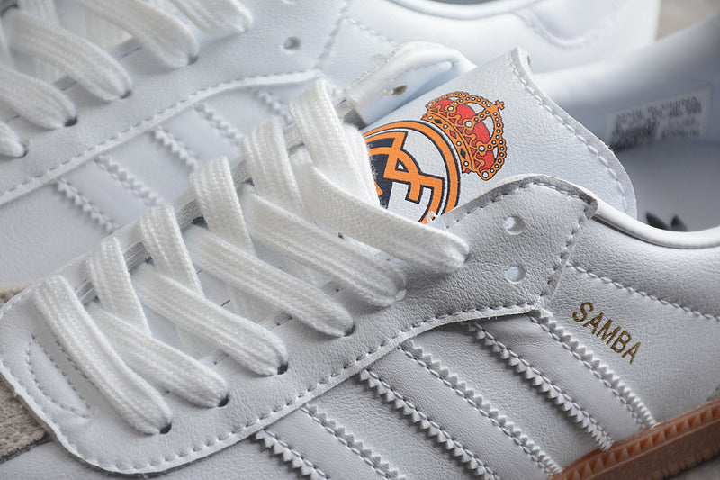 adidasMens Samba - All White