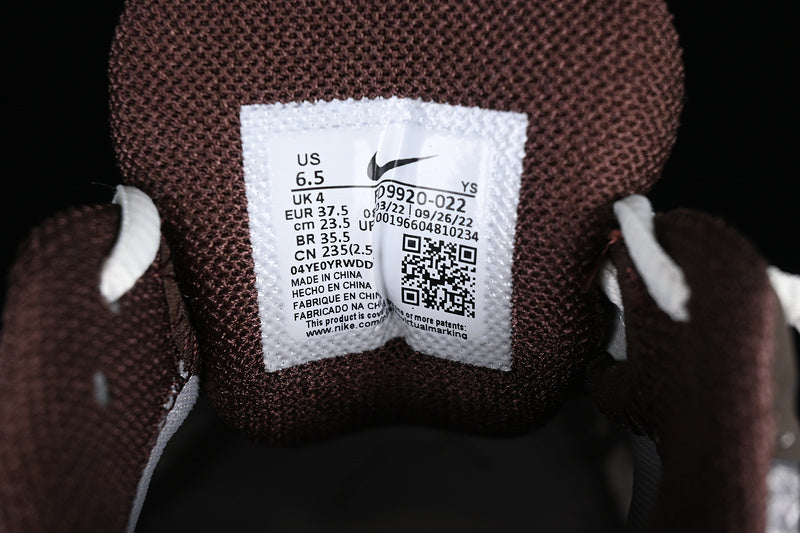 NikeMens Zoom Vomero 5 - Earth