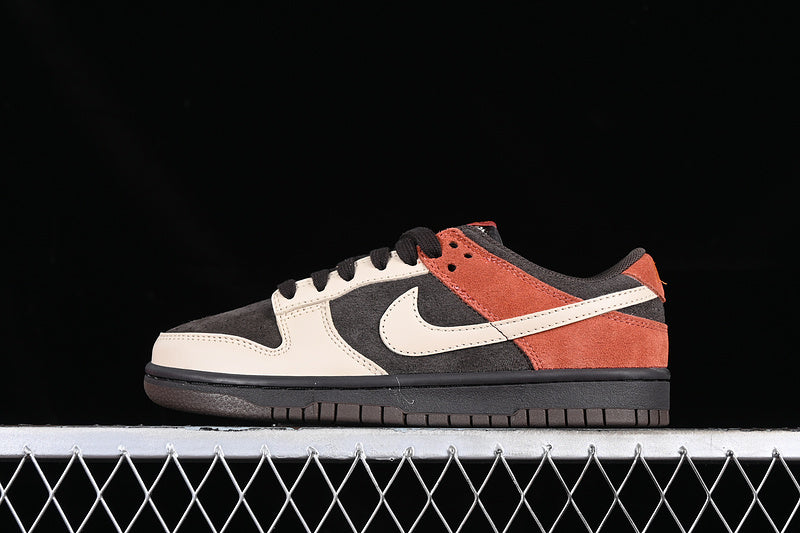 NikeUnisex Dunk Low - Red Panda