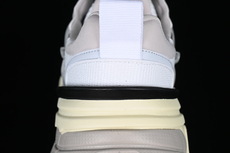 NikeUnisex V2k Run - Metallic Sliver