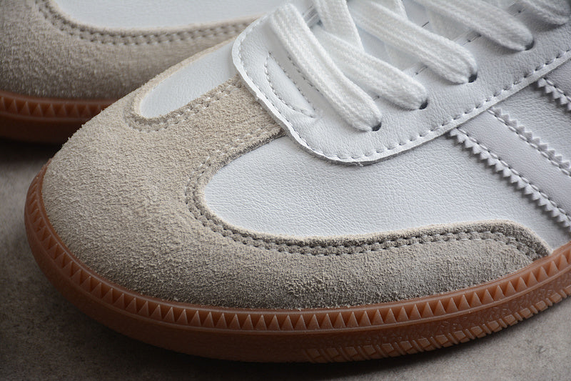adidasMens Samba - All White