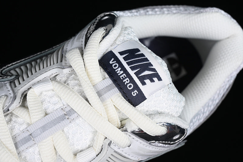 NikeMens Zoom Vomero 5 - Photon Dust