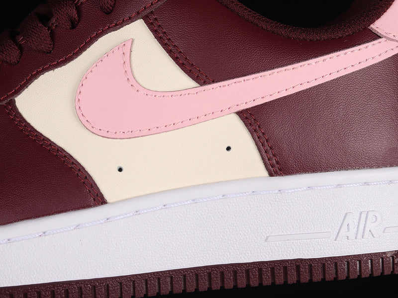 NikeUnisex Air Force 1 AF1 Low - Valentine’s Day