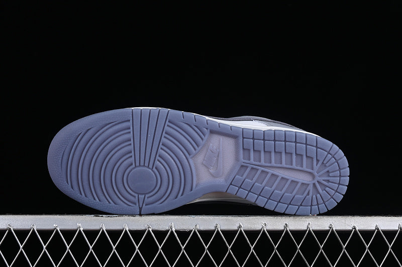 NikeUnisex SB Dunk Low - Light Carbon