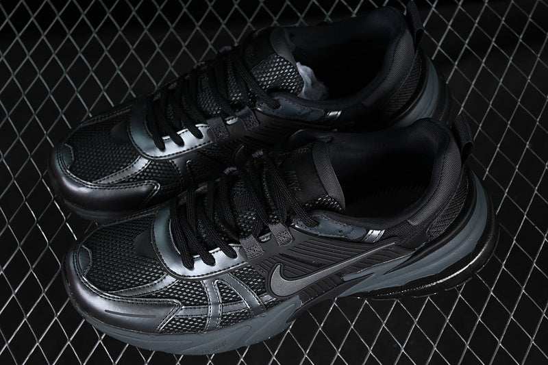 NikeUnisex V2k Run - Metallice Black