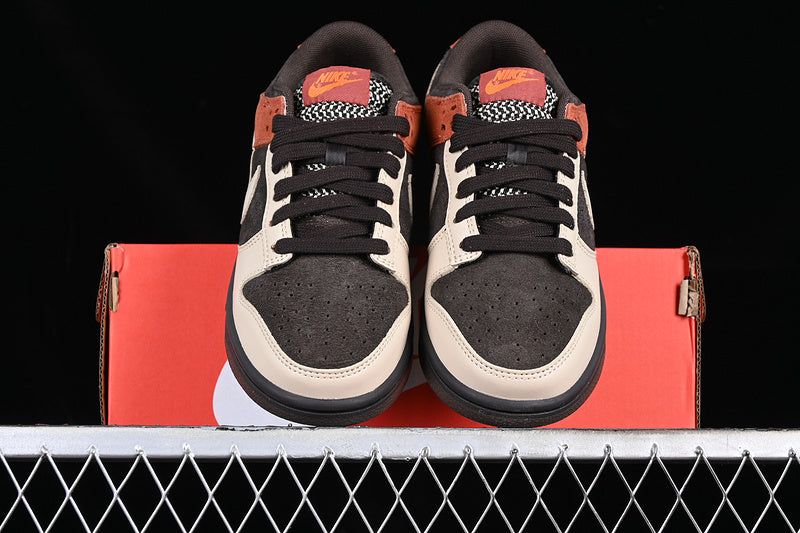 NikeUnisex Dunk Low - Red Panda