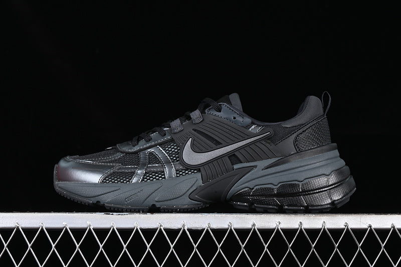 NikeUnisex V2k Run - Metallice Black