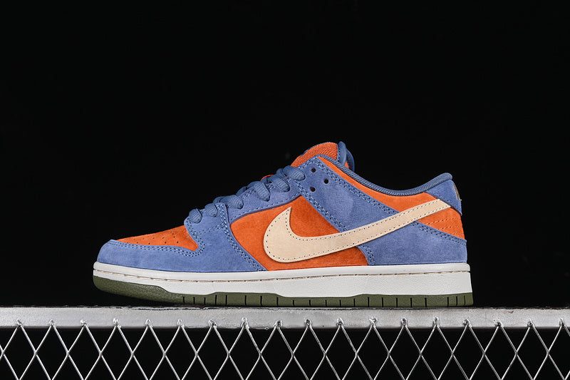 NikeMens SB Dunk Low - Light Carbon/Monarch
