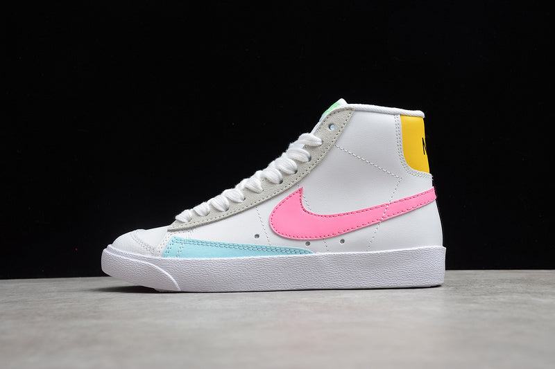 NikeSB Blazer Mid 77 - White/Pink Glow
