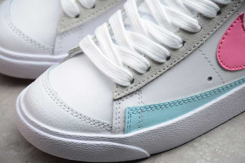NikeSB Blazer Mid 77 - White/Pink Glow