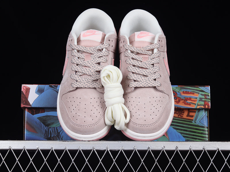 Otomo Katsuhiro x NikeWMNS SB Dunk Low - Brown/Pink