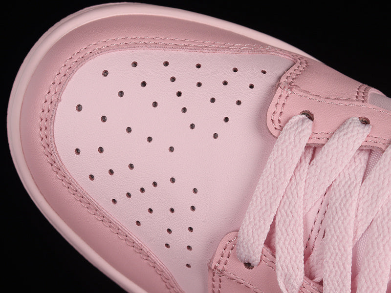 NikeWMNS Dunk Low - Triple Pink