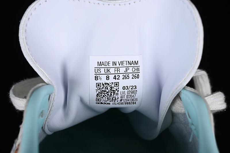 adidasUnisex Samba - White Clay