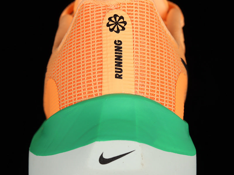 NikeMens Zoom Fly 5 - Orange