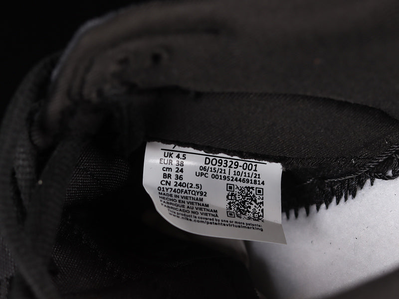 NikeMens Dunk Low x Undefeated - Black