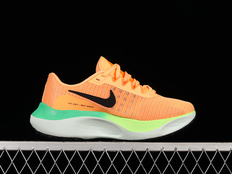 NikeMens Zoom Fly 5 - Orange