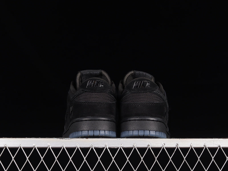 NikeMens Dunk Low x Undefeated - Black