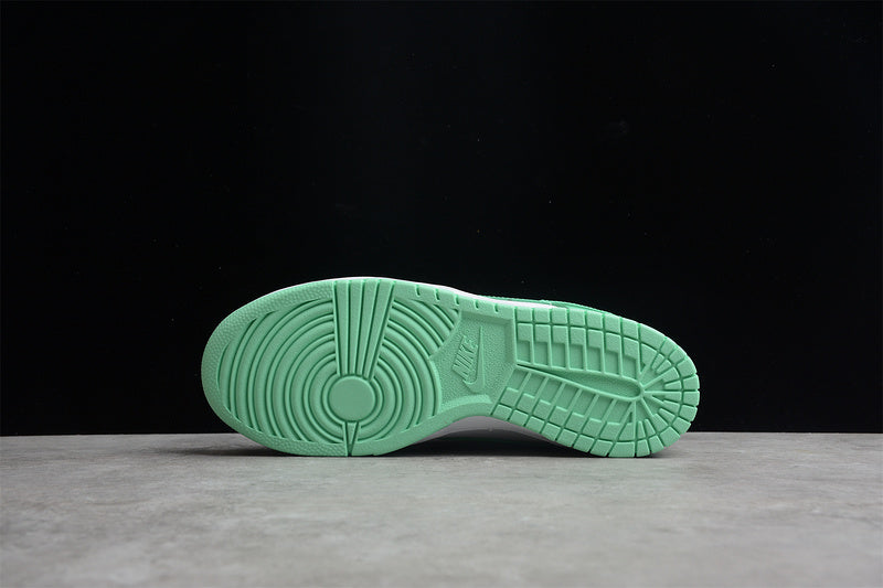 NikeSB Dunk Low - Clear Jade