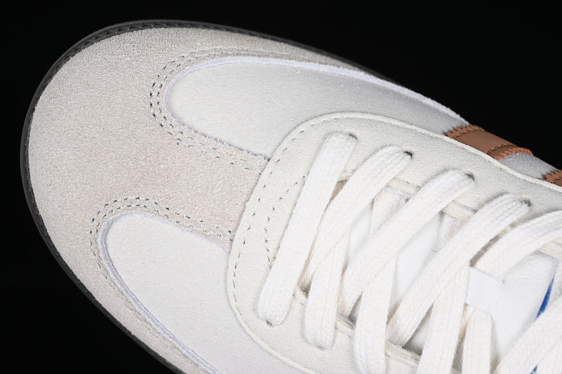 adidasUnisex Samba - White Clay