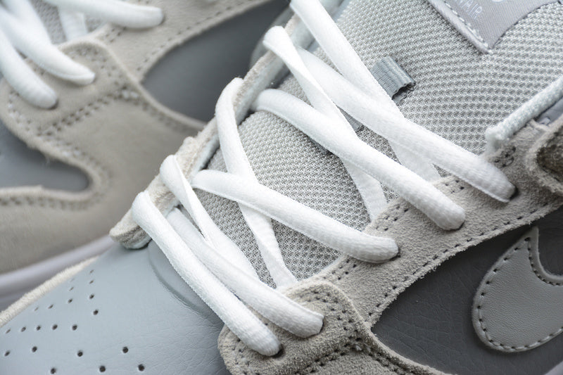 NikeMens SB Dunk Low - Summit White/Wolf Grey