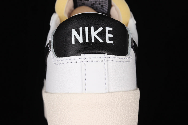 NikeMens blazer low 77 - White/Black Sail