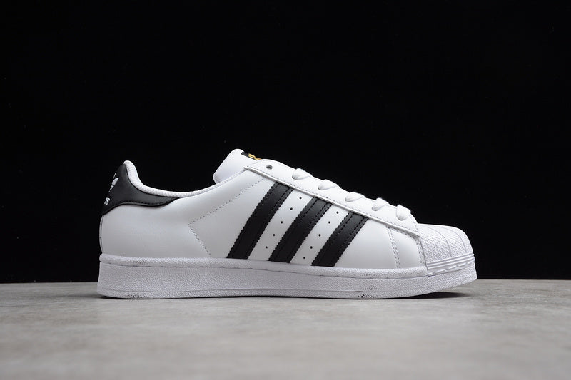 adidasWMNS Superstar - White/Black