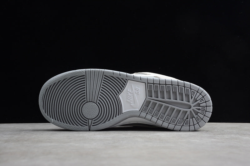 NikeMens SB Dunk Low - Summit White/Wolf Grey
