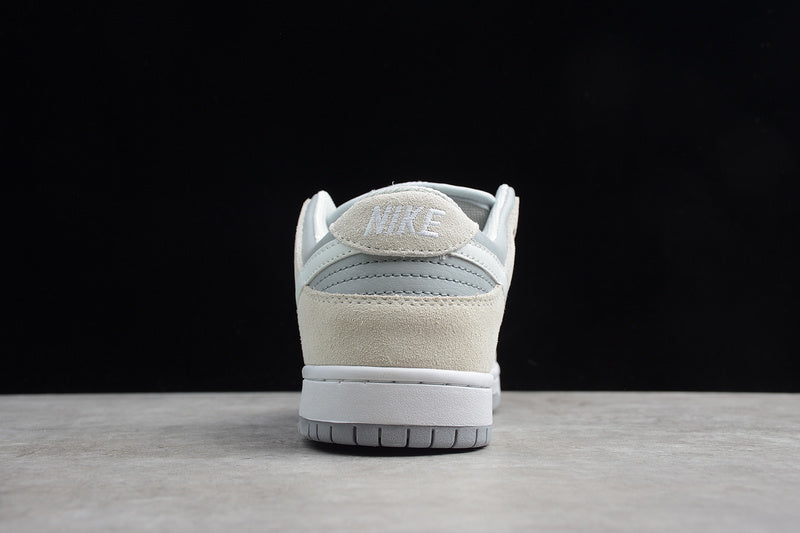 NikeMens SB Dunk Low - Summit White/Wolf Grey