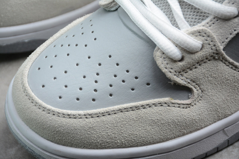 NikeMens SB Dunk Low - Summit White/Wolf Grey