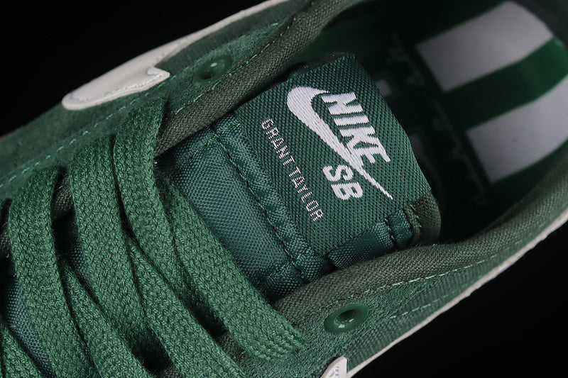 NikeSB Zoom Blazer GT - Green Gum