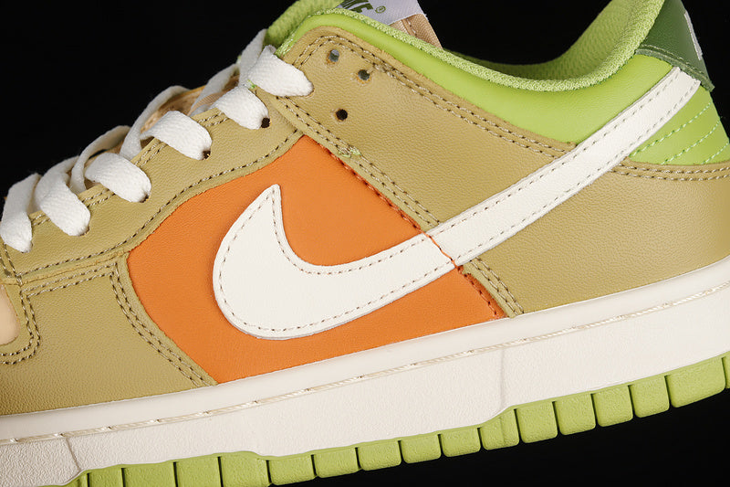 NikeUnisex  Dunk Low - Vivid Green
