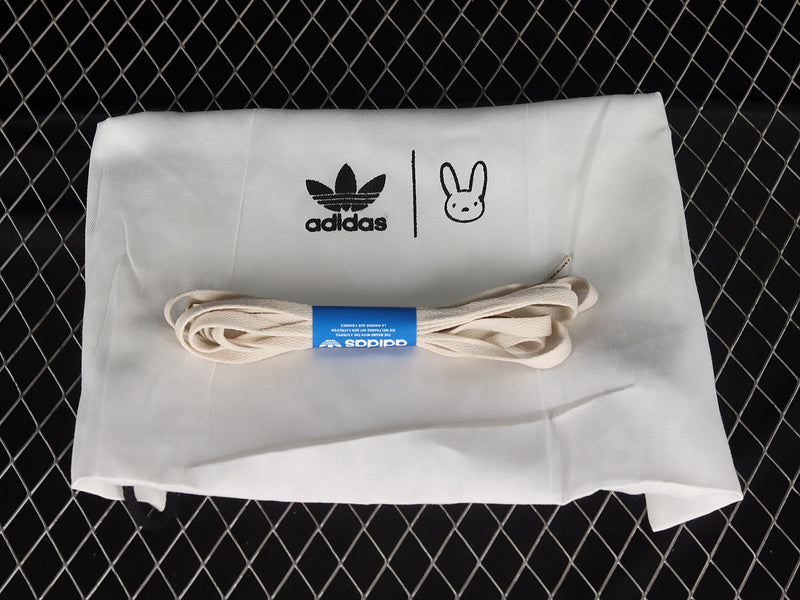 adidasUnisex Light Bad Bunny - Campus Cream