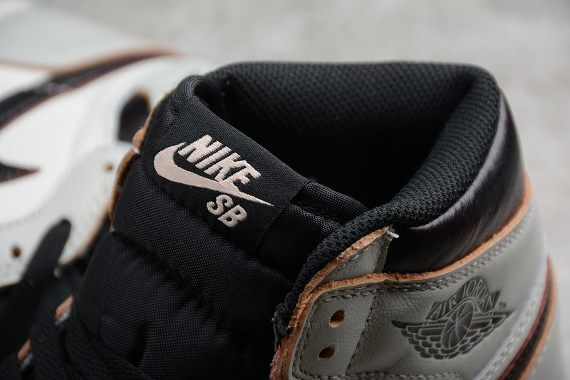 WMNS Air Jordan 1 AJ1 Retro High Defiant - NYC to Paris
