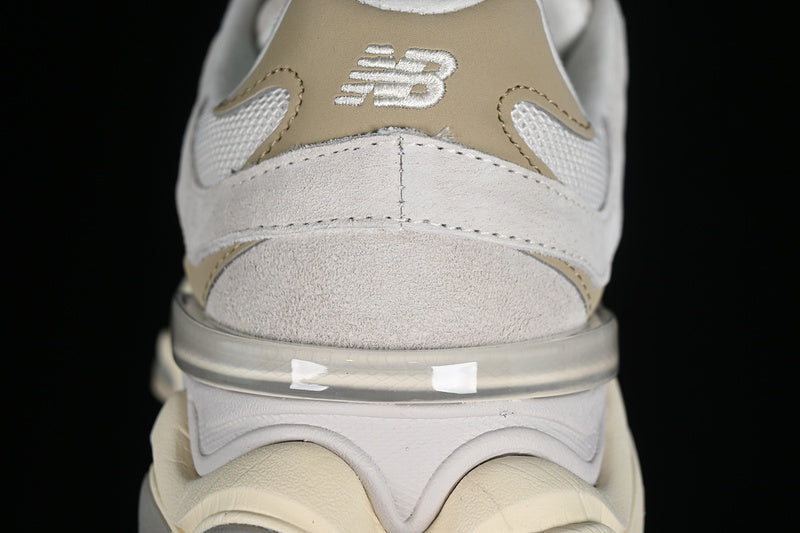 New Balance 9060 - Sea Salt/Brown