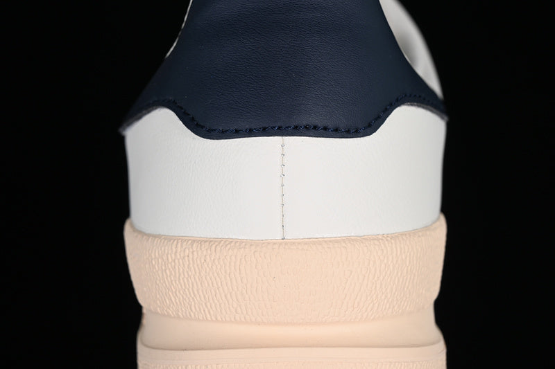 adidasOriginals Jeans - White