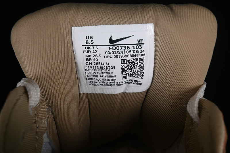 NikeUnisex V2k Run Light - Orewood Brown